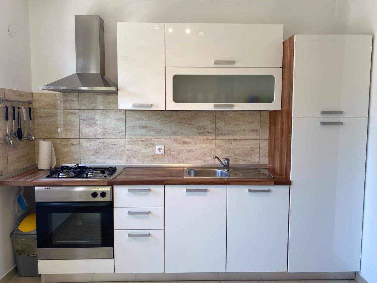 Apartments Lumbarda Beach Apartment *
