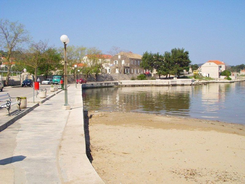 Apartments Lumbarda Beach Apartment