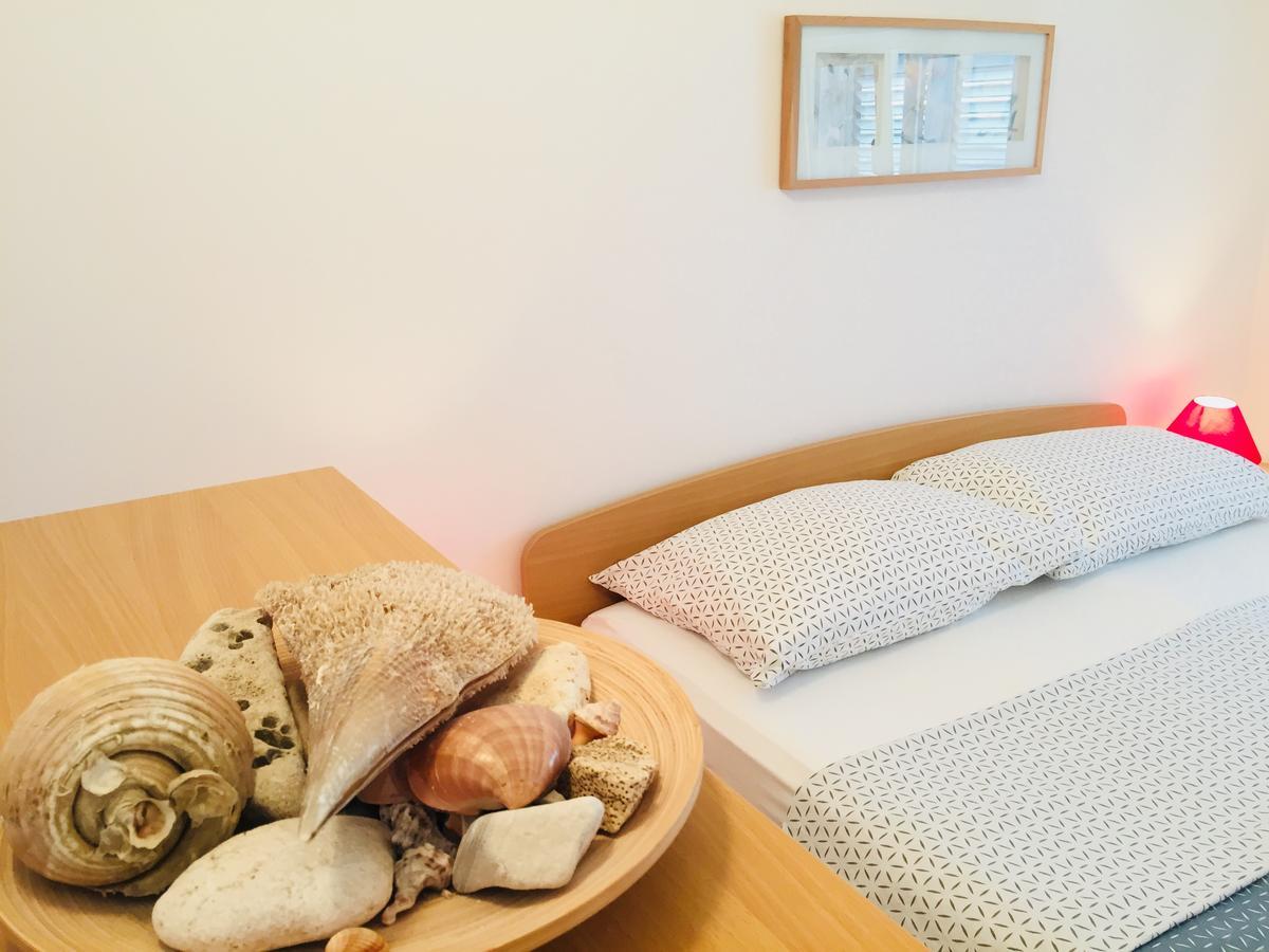 Apartment Apartments Lumbarda Beach *
