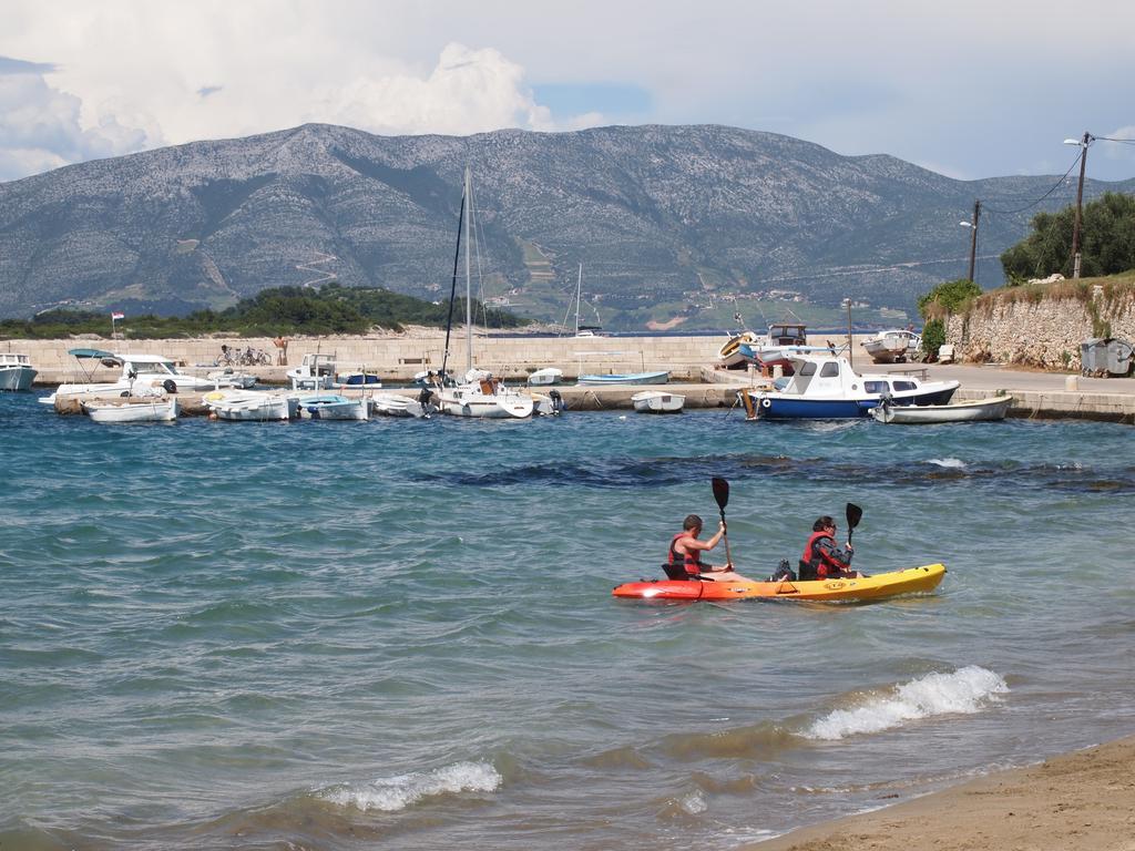 Apartment Apartments Lumbarda Beach *